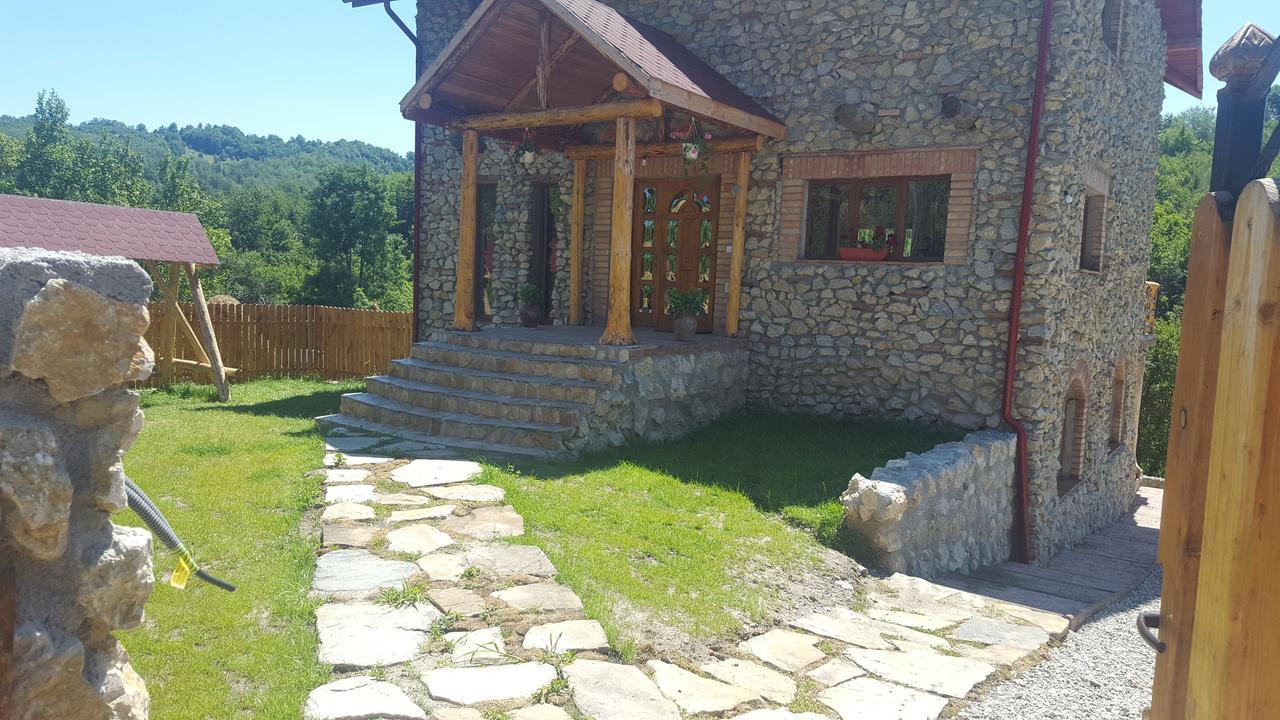 Casa Din Piatra Hotel Poiana  Exterior photo