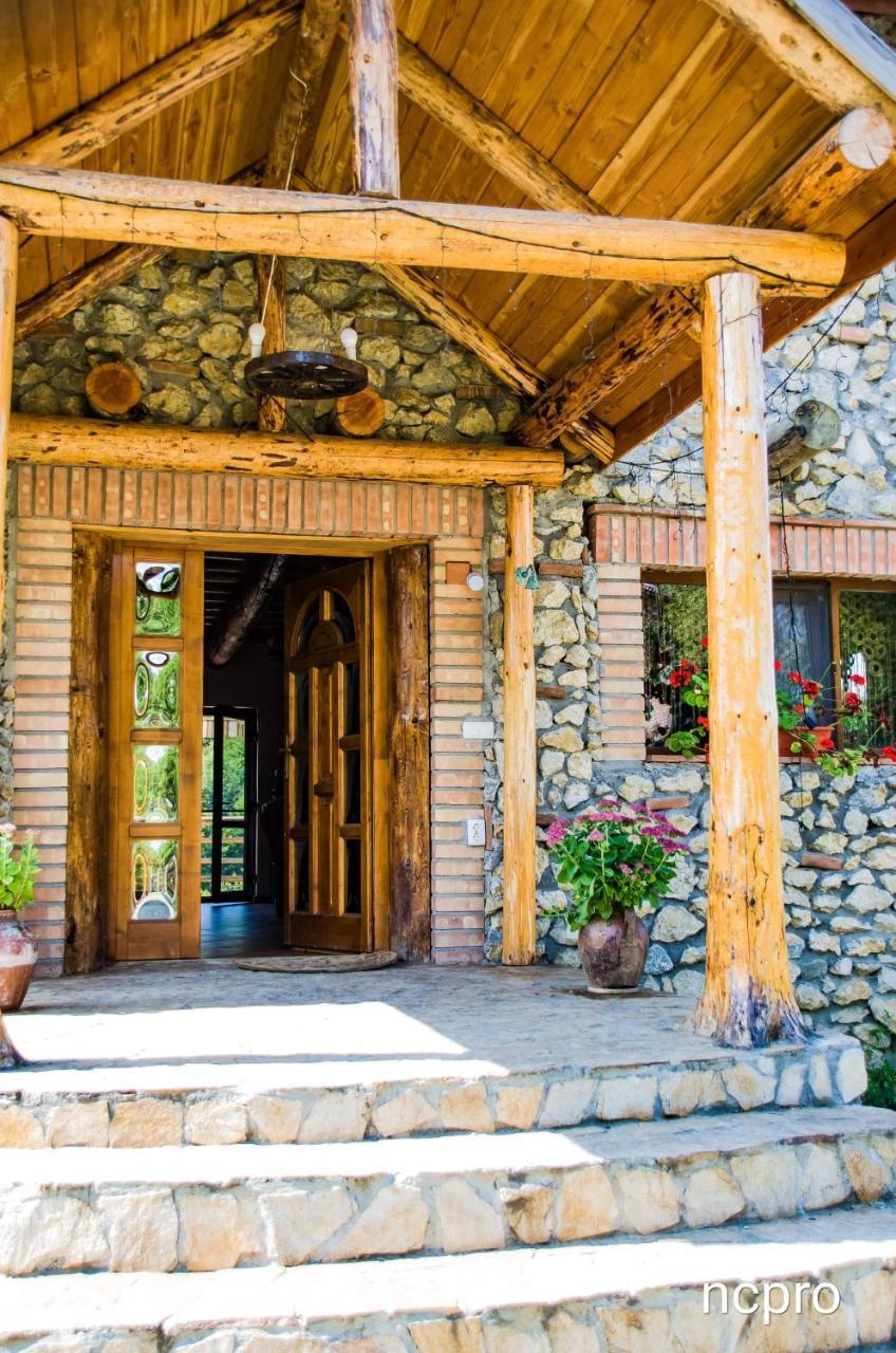 Casa Din Piatra Hotel Poiana  Exterior photo